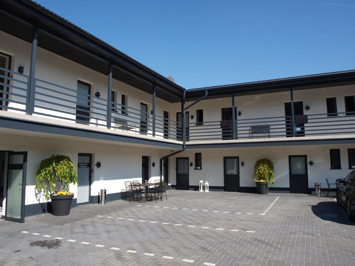 Gaestehaus Strauss Rodgau Buitenkant foto